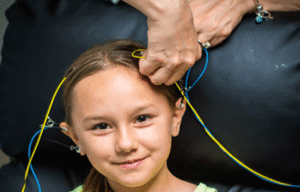 ילדה בטיפול נוירו-דינאמי